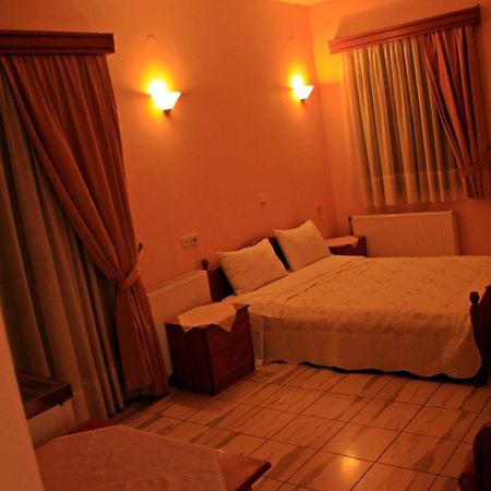 Guesthouse Bizani Neo Mpizani 外观 照片