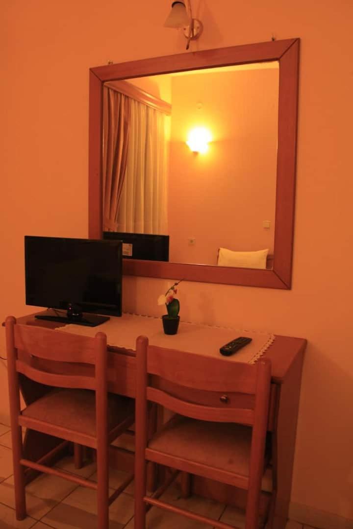 Guesthouse Bizani Neo Mpizani 外观 照片